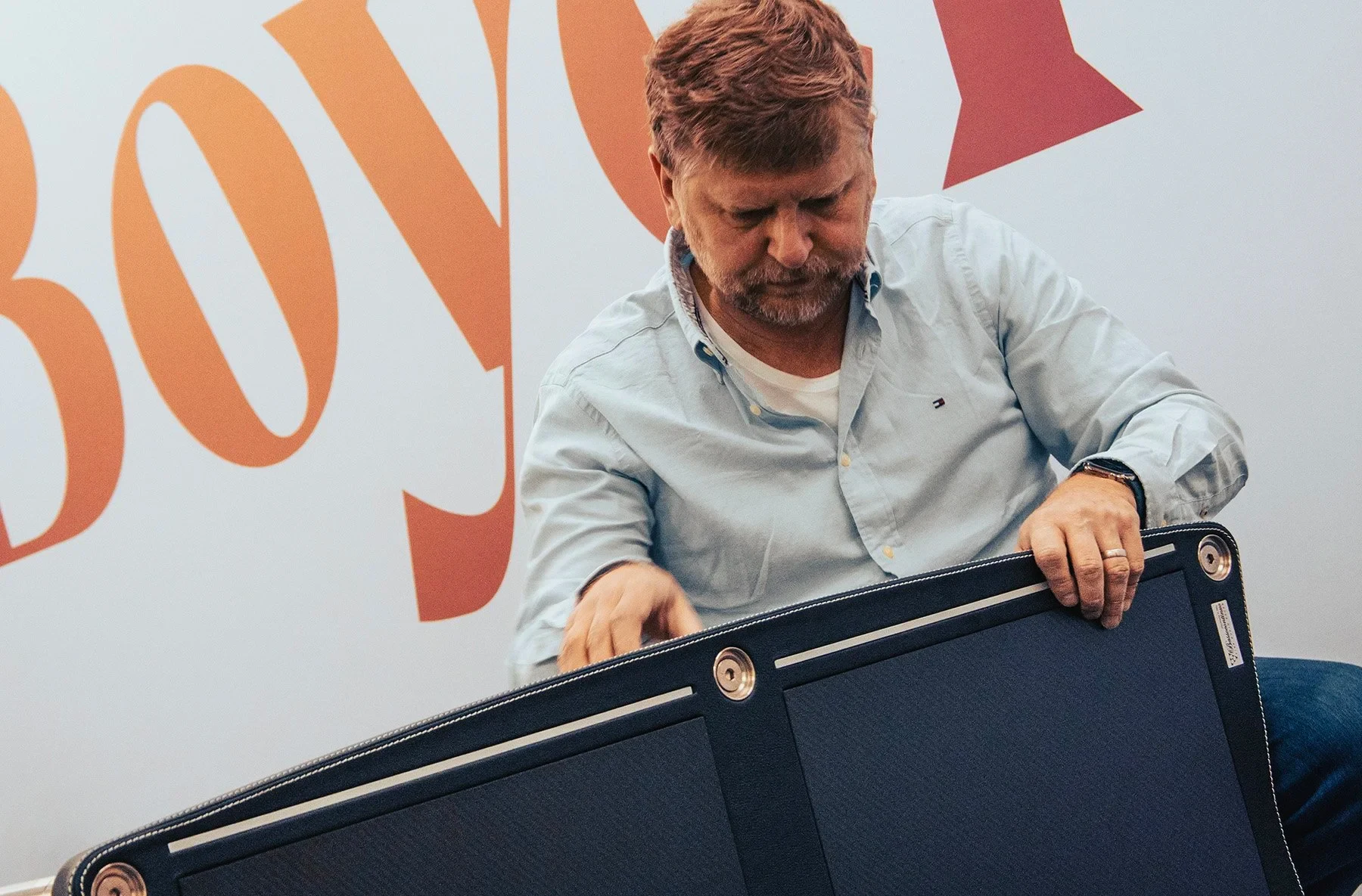 Guillaume Boyer setting up a Bassocontinuo rack